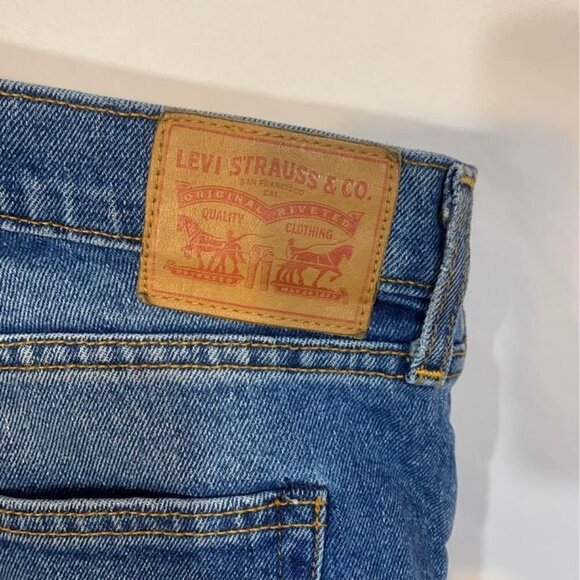 WOMAN’S LEVI STRAUSS denim shorts. Distressed. Button fly. Size 30. - Picture 6 of 7